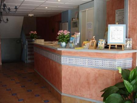 Les Mimosas Hotel Lunel  Exterior photo