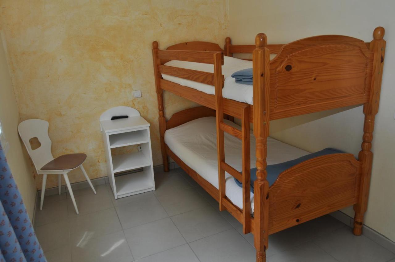 Les Mimosas Hotel Lunel  Room photo