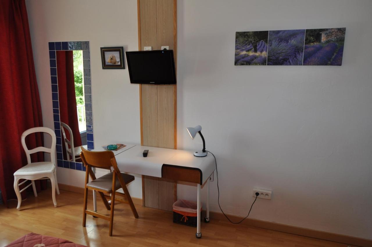 Les Mimosas Hotel Lunel  Room photo